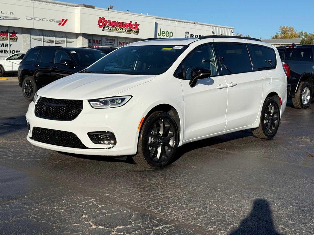 new 2026 Chrysler Pacifica car, priced at $55,006
