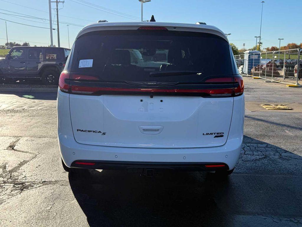 new 2026 Chrysler Pacifica car, priced at $55,006