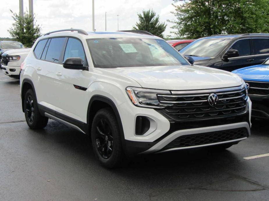 new 2024 Volkswagen Atlas car, priced at $48,761