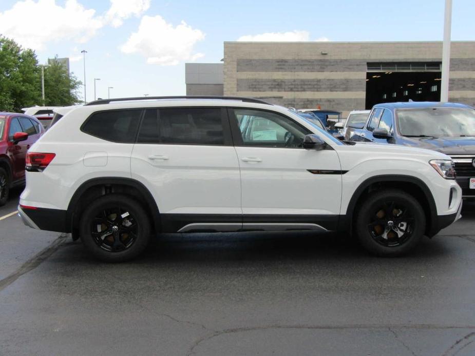 new 2024 Volkswagen Atlas car, priced at $48,761