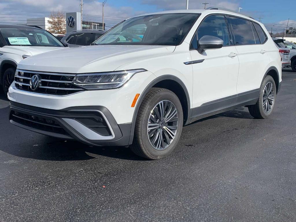 new 2024 Volkswagen Tiguan car, priced at $34,208