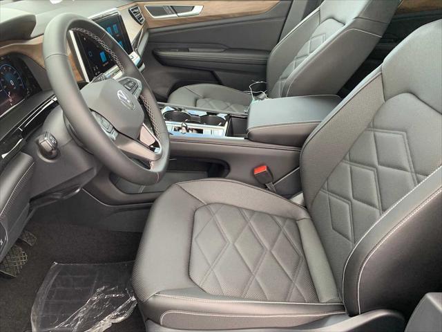 new 2025 Volkswagen Atlas car, priced at $45,296