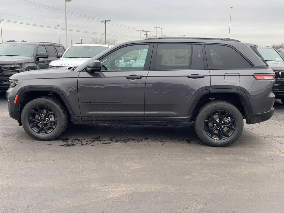 new 2025 Jeep Grand Cherokee car, priced at $44,323