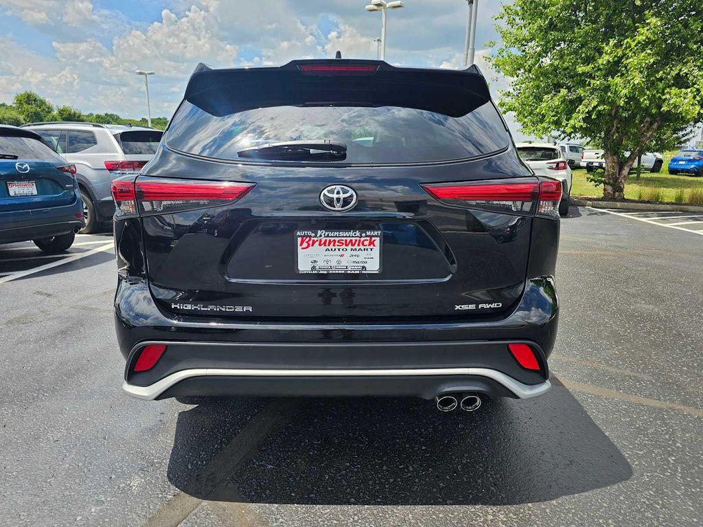 used 2022 Toyota Highlander car, priced at $42,310