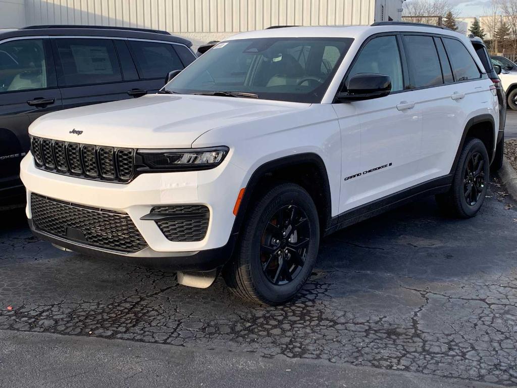 new 2025 Jeep Grand Cherokee car, priced at $42,416