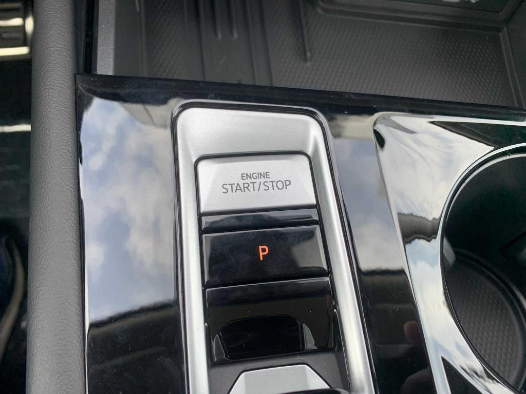 new 2025 Volkswagen Atlas car, priced at $47,309