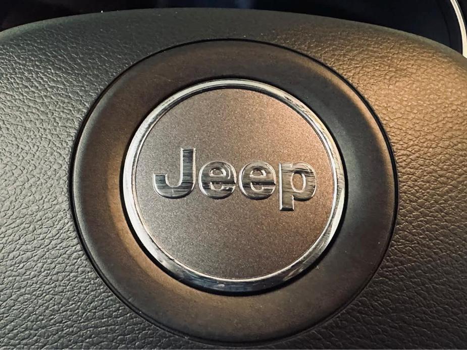 used 2021 Jeep Cherokee car, priced at $25,164