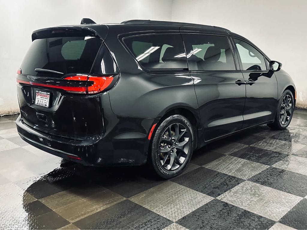 used 2022 Chrysler Pacifica car, priced at $27,577