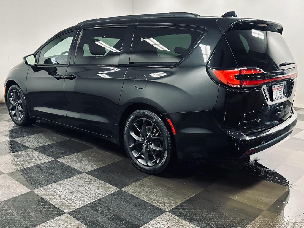 used 2022 Chrysler Pacifica car, priced at $27,577