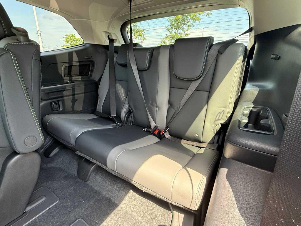 new 2025 Subaru Ascent car, priced at $46,207