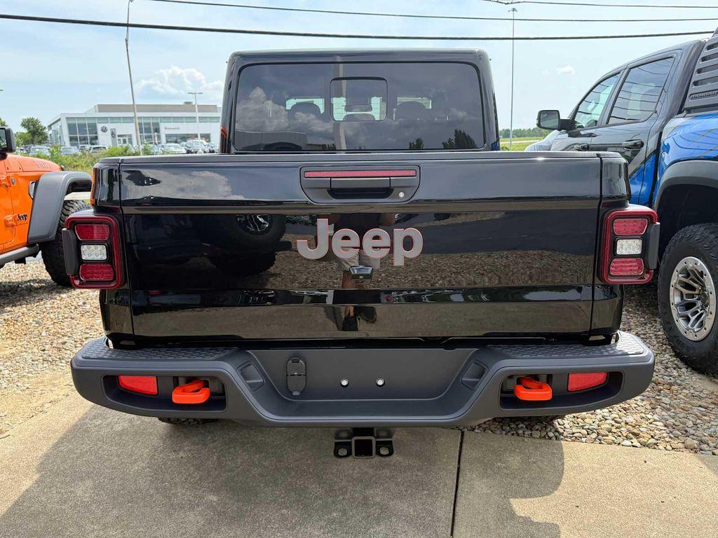 new 2025 Jeep Gladiator car, priced at $50,286