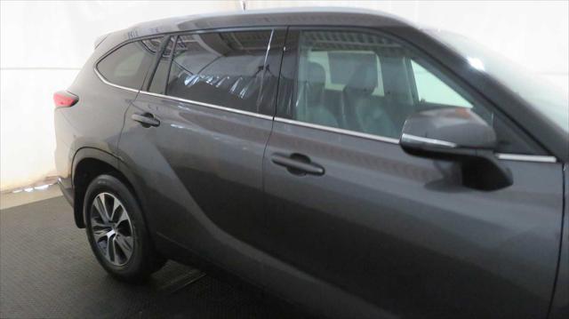 used 2022 Toyota Highlander Hybrid car, priced at $44,694