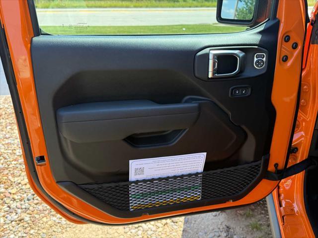 new 2025 Jeep Wrangler car, priced at $60,328