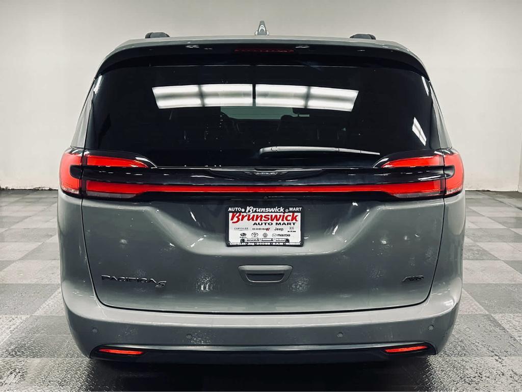 used 2021 Chrysler Pacifica car, priced at $32,931