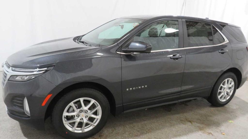 used 2022 Chevrolet Equinox car, priced at $23,490