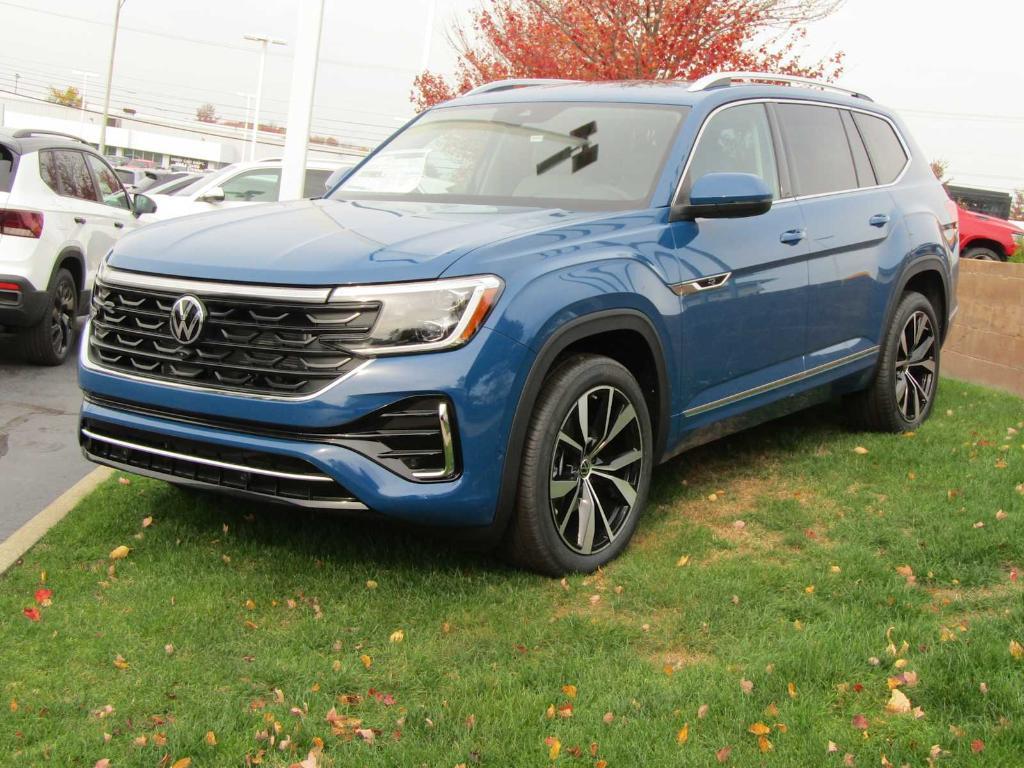 new 2025 Volkswagen Atlas car, priced at $54,566