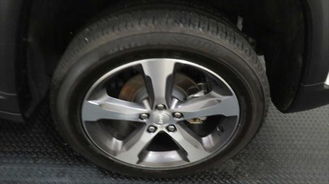 used 2023 Jeep Grand Cherokee car, priced at $39,933