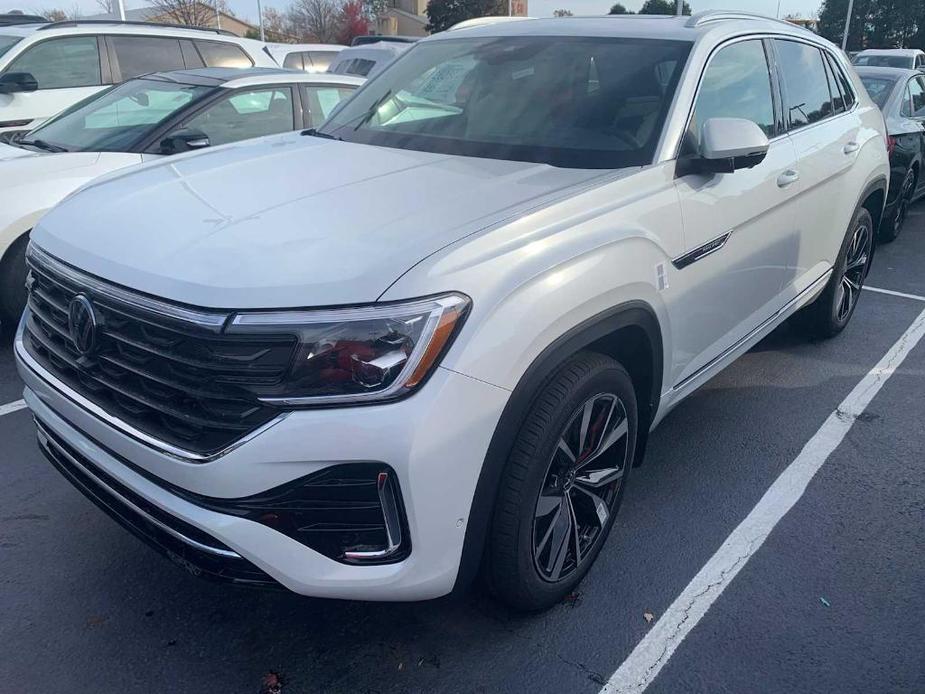 new 2024 Volkswagen Atlas Cross Sport car, priced at $53,592