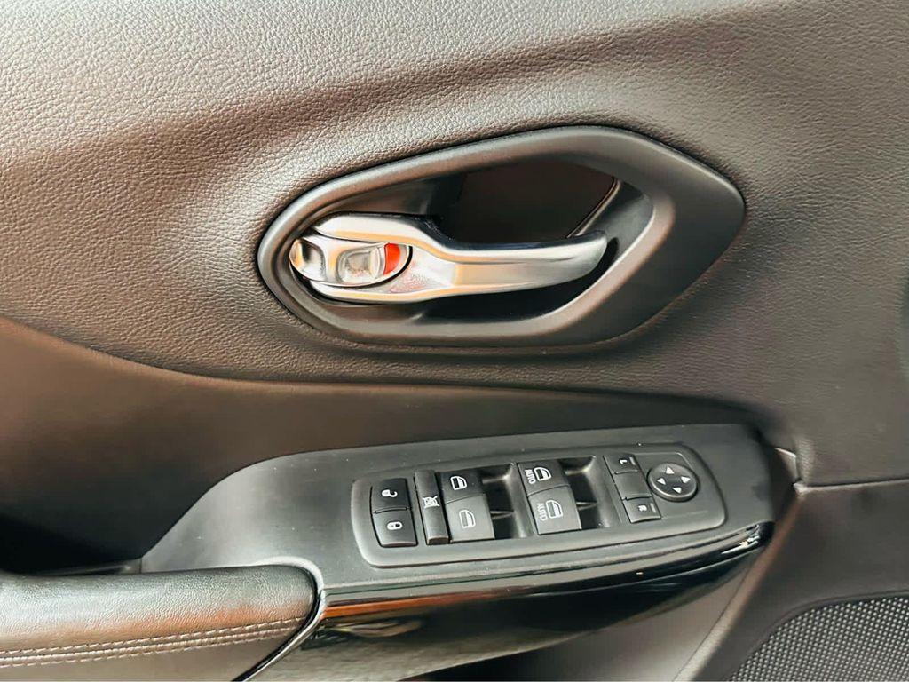 used 2020 Jeep Cherokee car, priced at $25,987