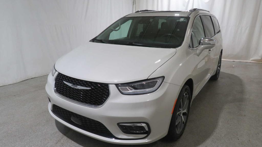 used 2021 Chrysler Pacifica car, priced at $38,999