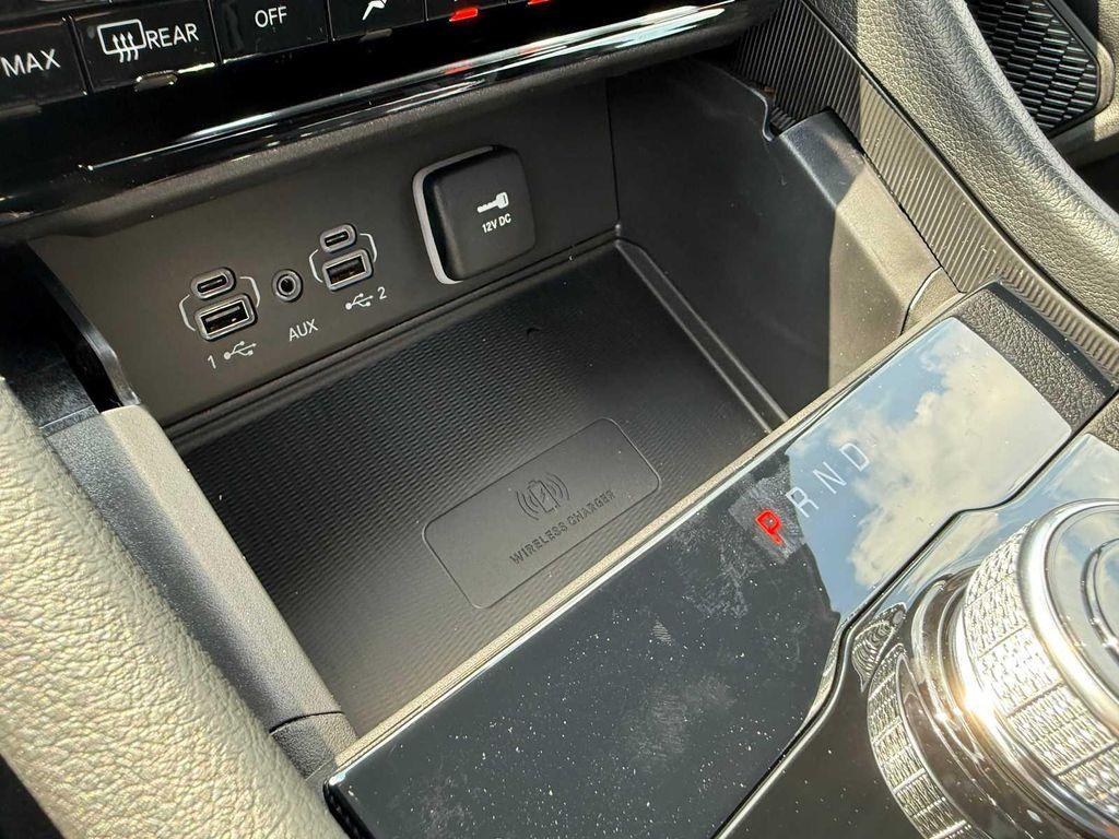 new 2025 Jeep Grand Cherokee car, priced at $41,137