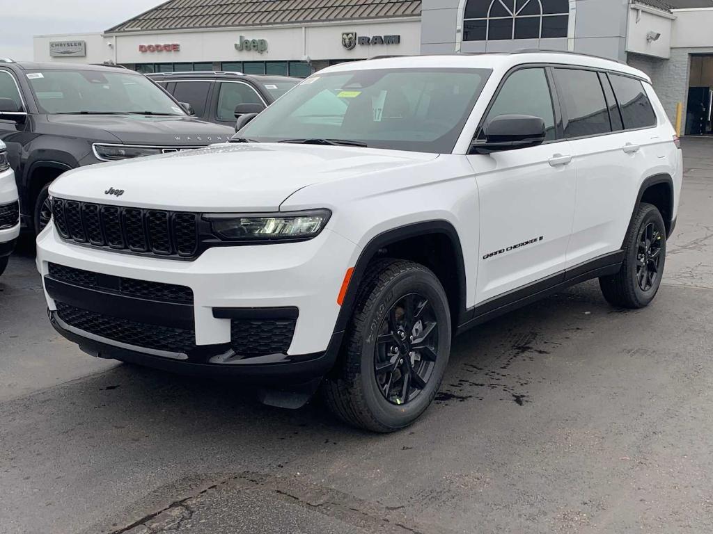 new 2025 Jeep Grand Cherokee L car, priced at $44,826