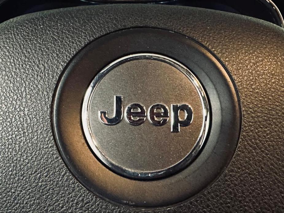 used 2015 Jeep Grand Cherokee car, priced at $18,998