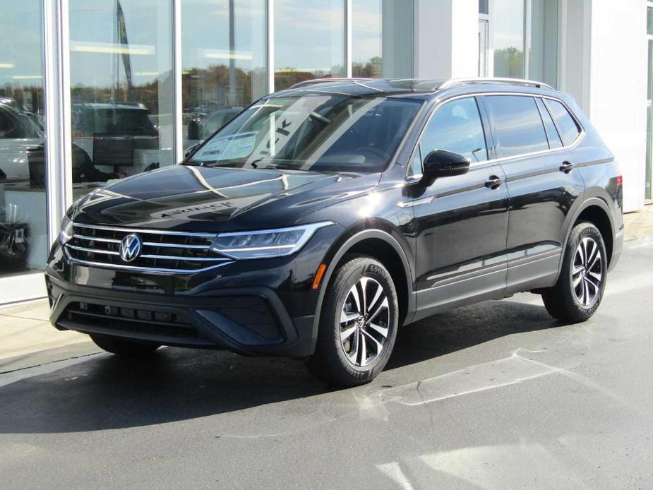 new 2024 Volkswagen Tiguan car, priced at $31,945