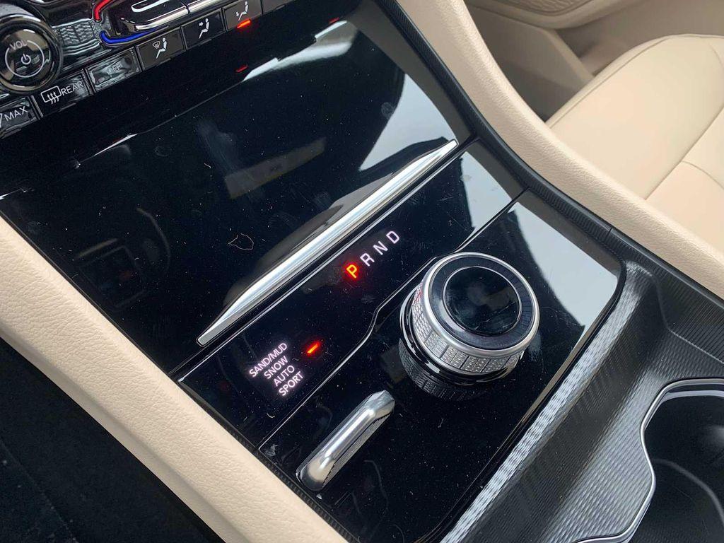 new 2025 Jeep Grand Cherokee car, priced at $40,356