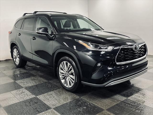 used 2023 Toyota Highlander Hybrid car, priced at $50,001