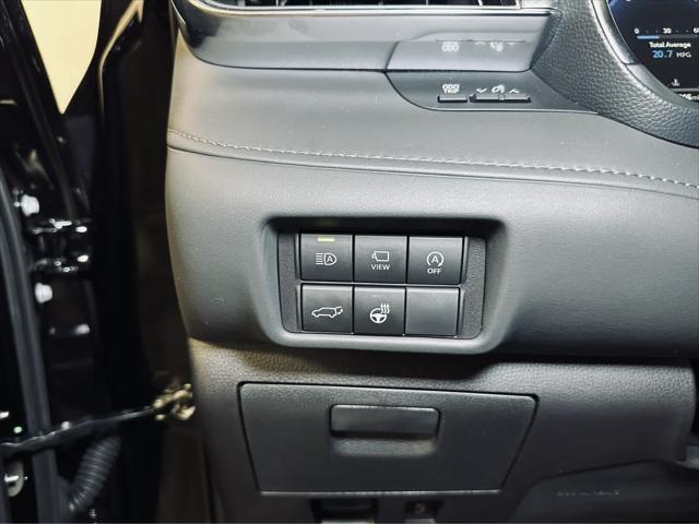 used 2023 Toyota Highlander Hybrid car, priced at $50,001