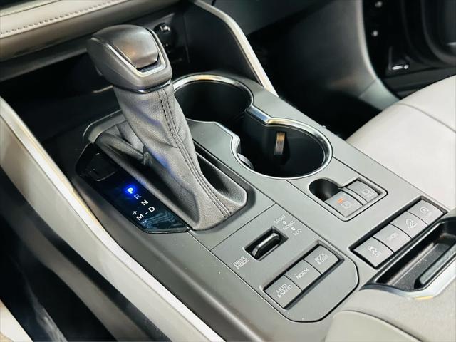 used 2022 Toyota Highlander car, priced at $42,595