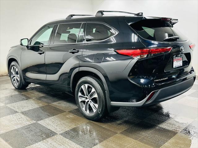 used 2022 Toyota Highlander car, priced at $42,595