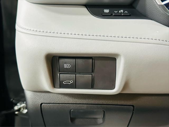 used 2022 Toyota Highlander car, priced at $42,595