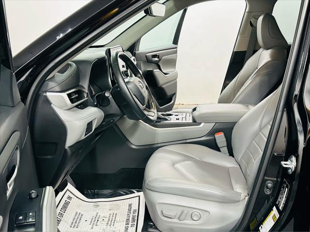 used 2022 Toyota Highlander car, priced at $42,595