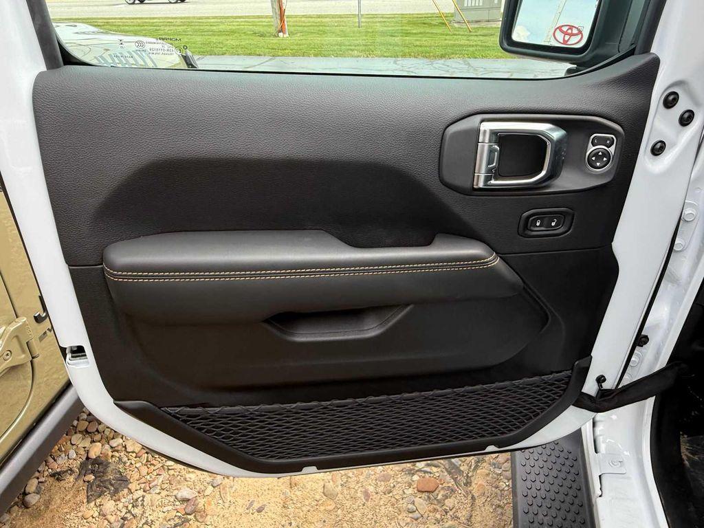 new 2025 Jeep Wrangler car, priced at $49,680