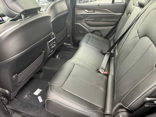 new 2025 Jeep Grand Cherokee car, priced at $61,096