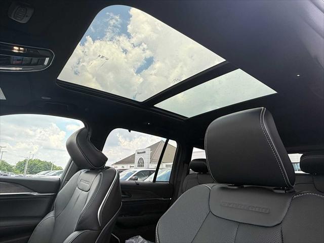 new 2025 Jeep Grand Cherokee car, priced at $61,096