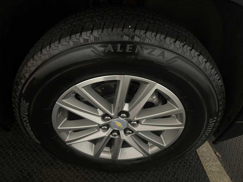 used 2023 Chevrolet Traverse car, priced at $33,225