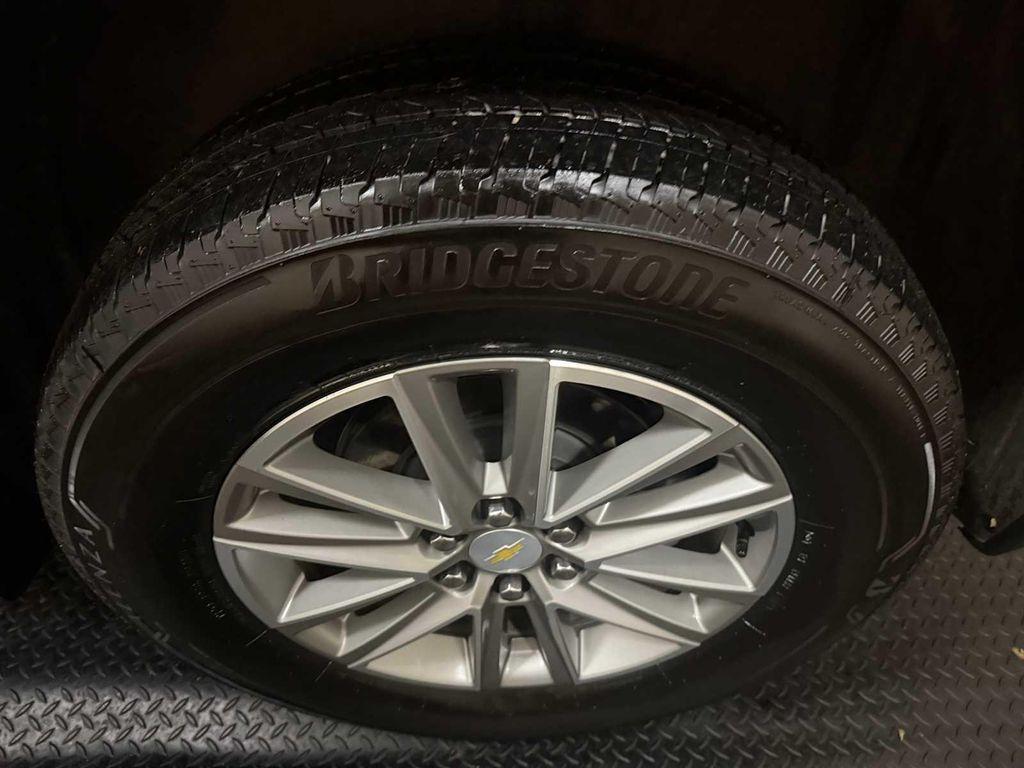 used 2023 Chevrolet Traverse car, priced at $33,225