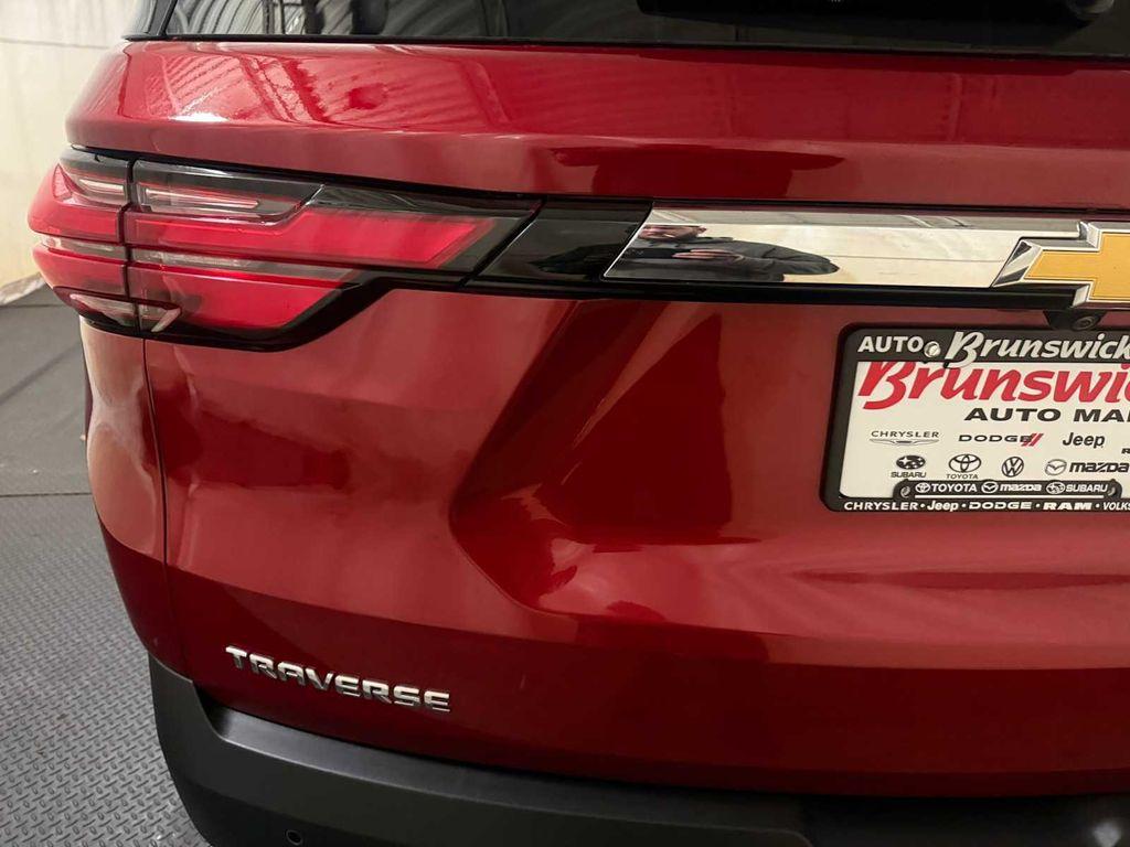 used 2023 Chevrolet Traverse car, priced at $33,225