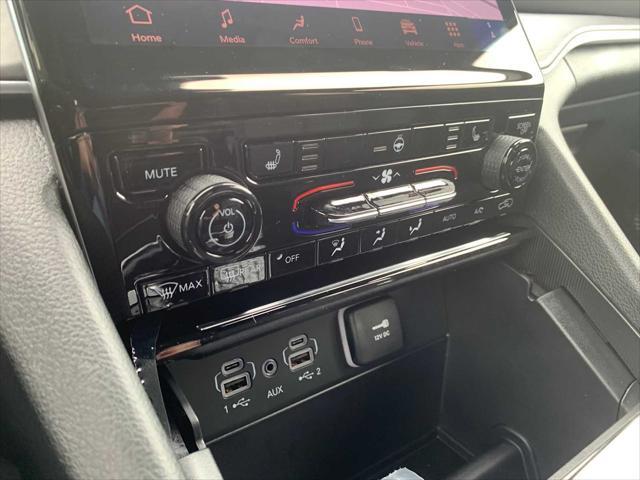new 2025 Jeep Grand Cherokee car, priced at $49,105