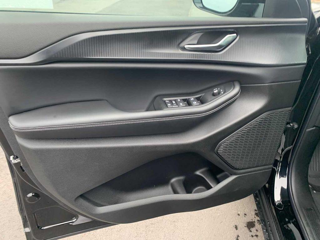 new 2025 Jeep Grand Cherokee L car, priced at $45,100