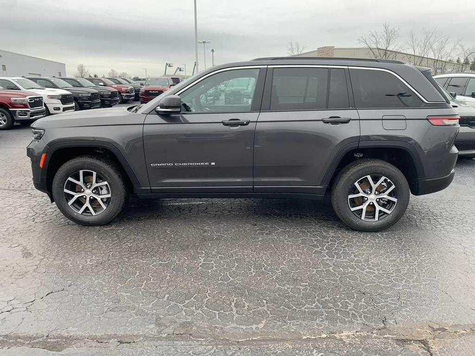 new 2025 Jeep Grand Cherokee car, priced at $46,821