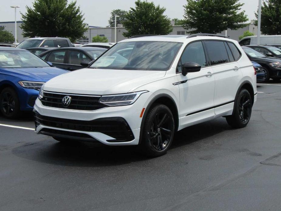 new 2024 Volkswagen Tiguan car, priced at $37,664