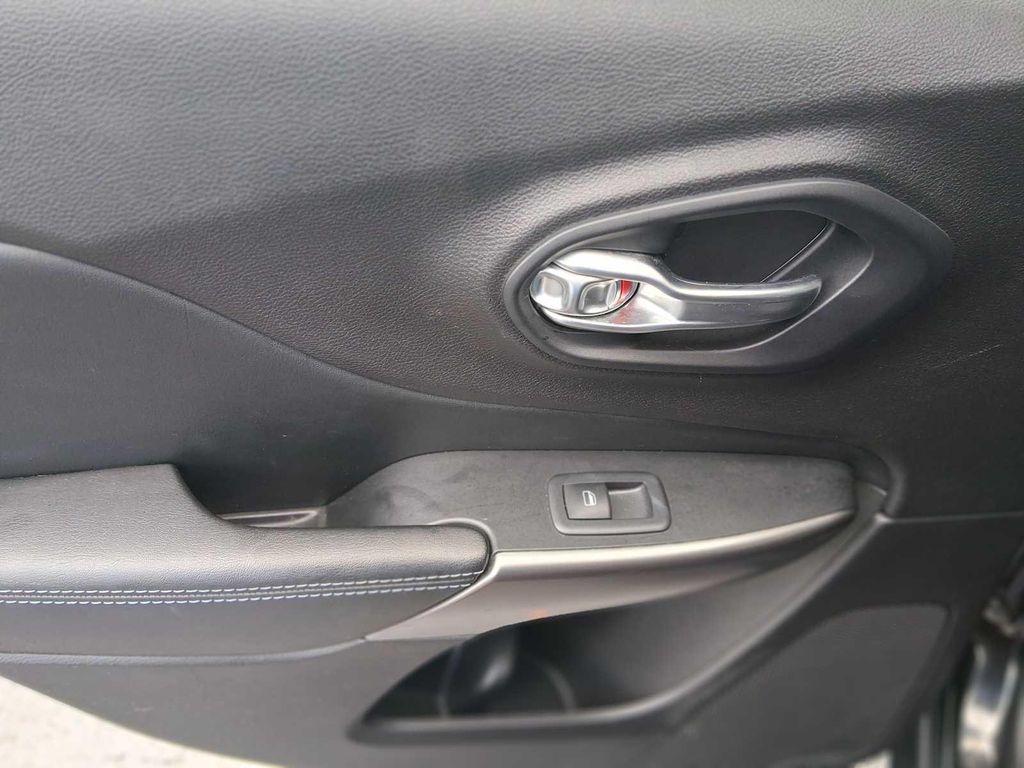 used 2020 Jeep Cherokee car, priced at $19,998