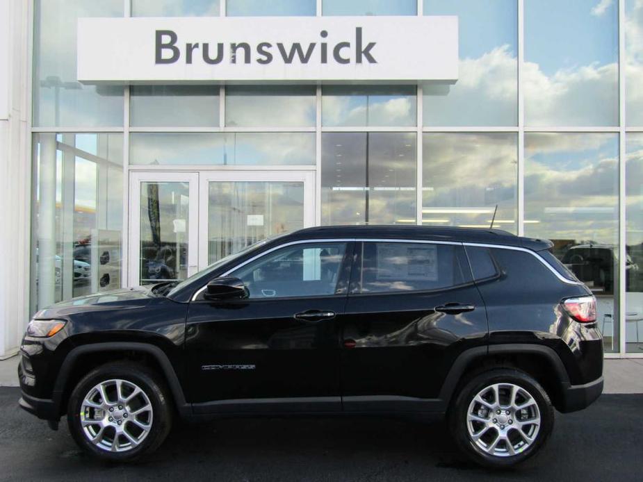 new 2024 Jeep Compass car, priced at $33,859