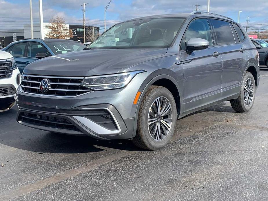 new 2024 Volkswagen Tiguan car, priced at $34,208