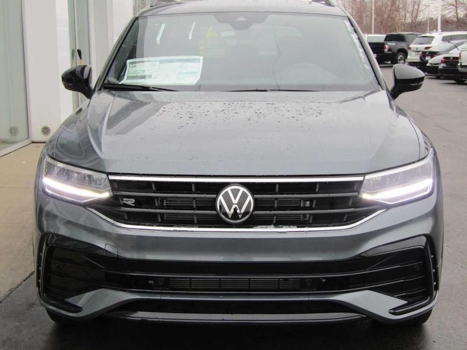 new 2024 Volkswagen Tiguan car, priced at $37,128