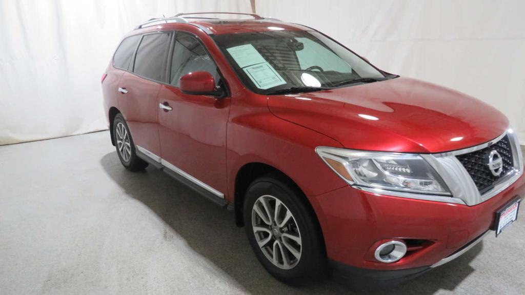 used 2014 Nissan Pathfinder car, priced at $13,914